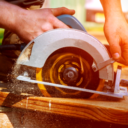 منشار كهربائي